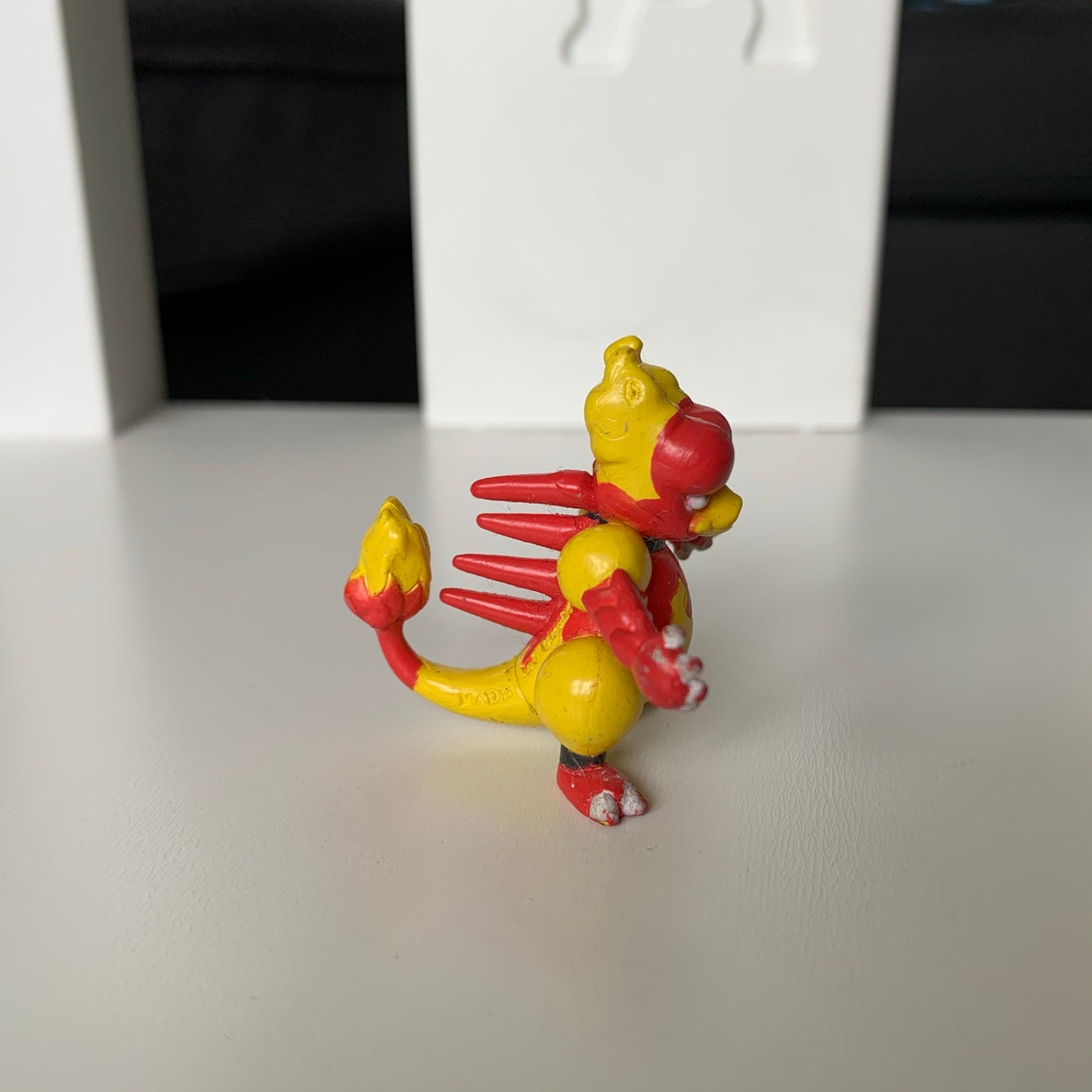 Figurine Tomy CGTSJ - Magmar
