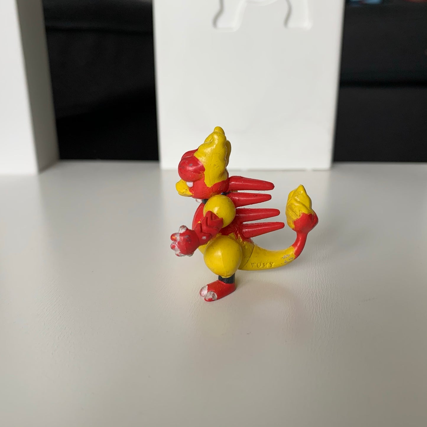 Figurine Tomy CGTSJ - Magmar