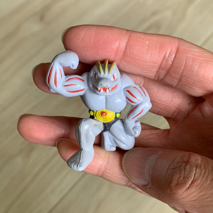 Figurine Tomy CGTSJ - Machopeur