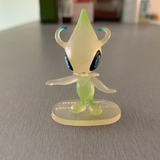 Figurine translucide Tomy CGTSJ - Celebi