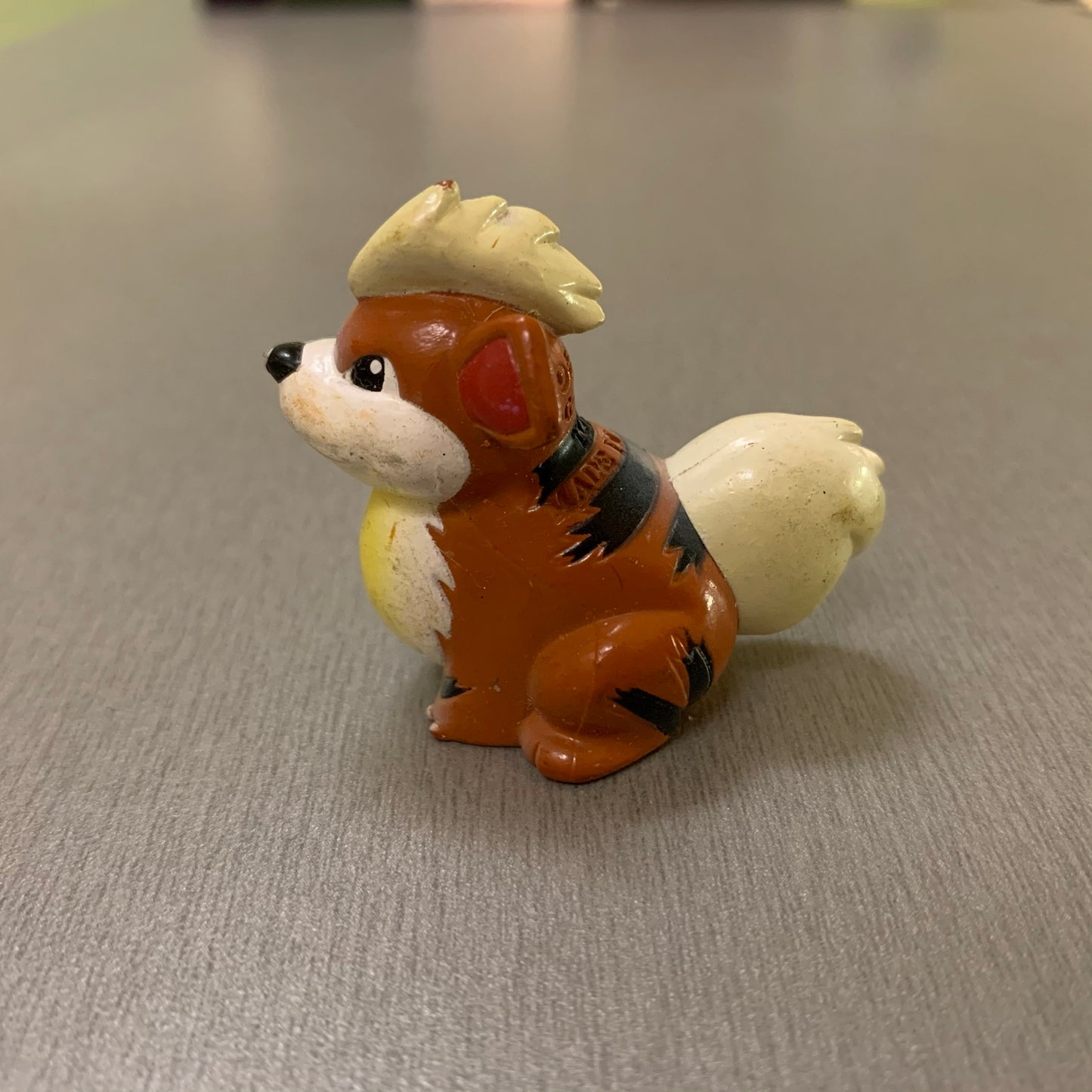 Figurine Tomy CGTSJ - Caninos