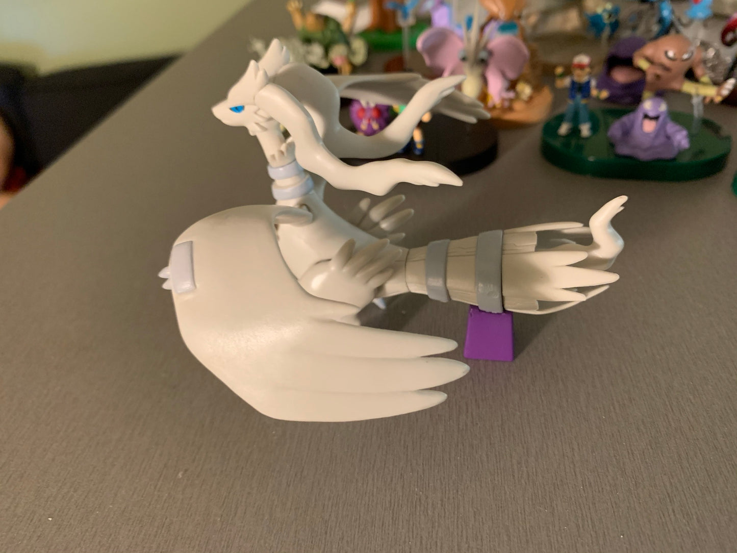 Tomy Zukan 1/40 Figure - Reshiram