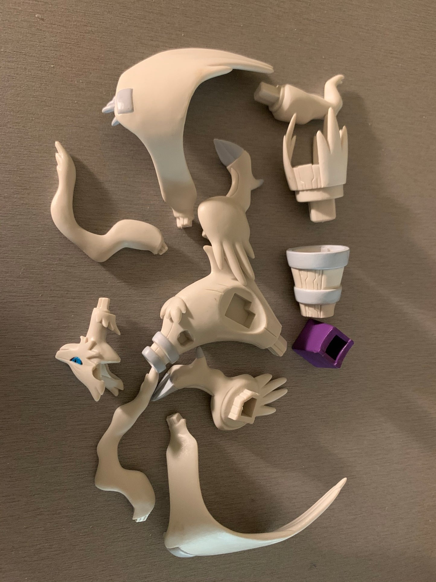 Tomy Zukan 1/40 Figure - Reshiram