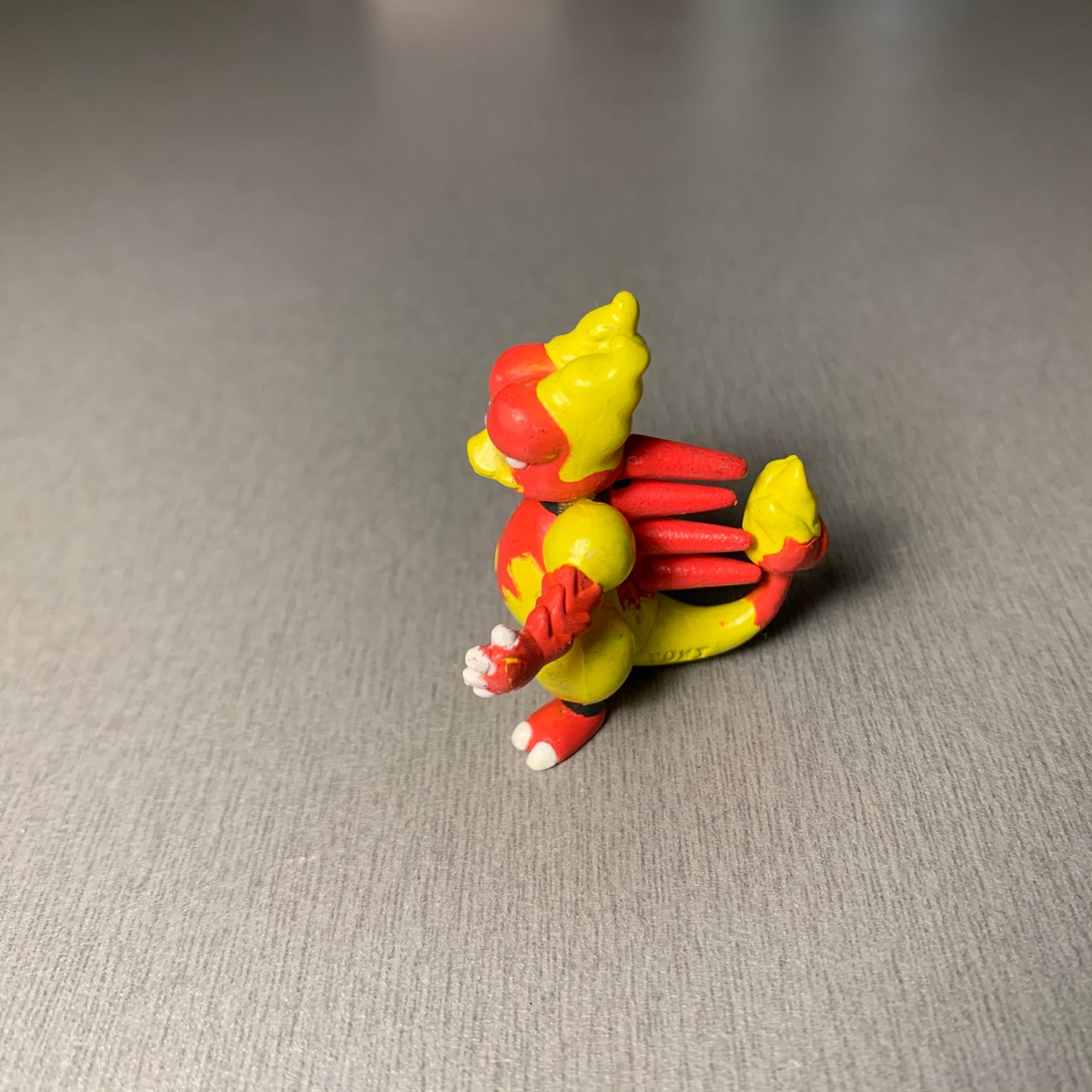 Figurine Tomy CGTSJ - Magmar