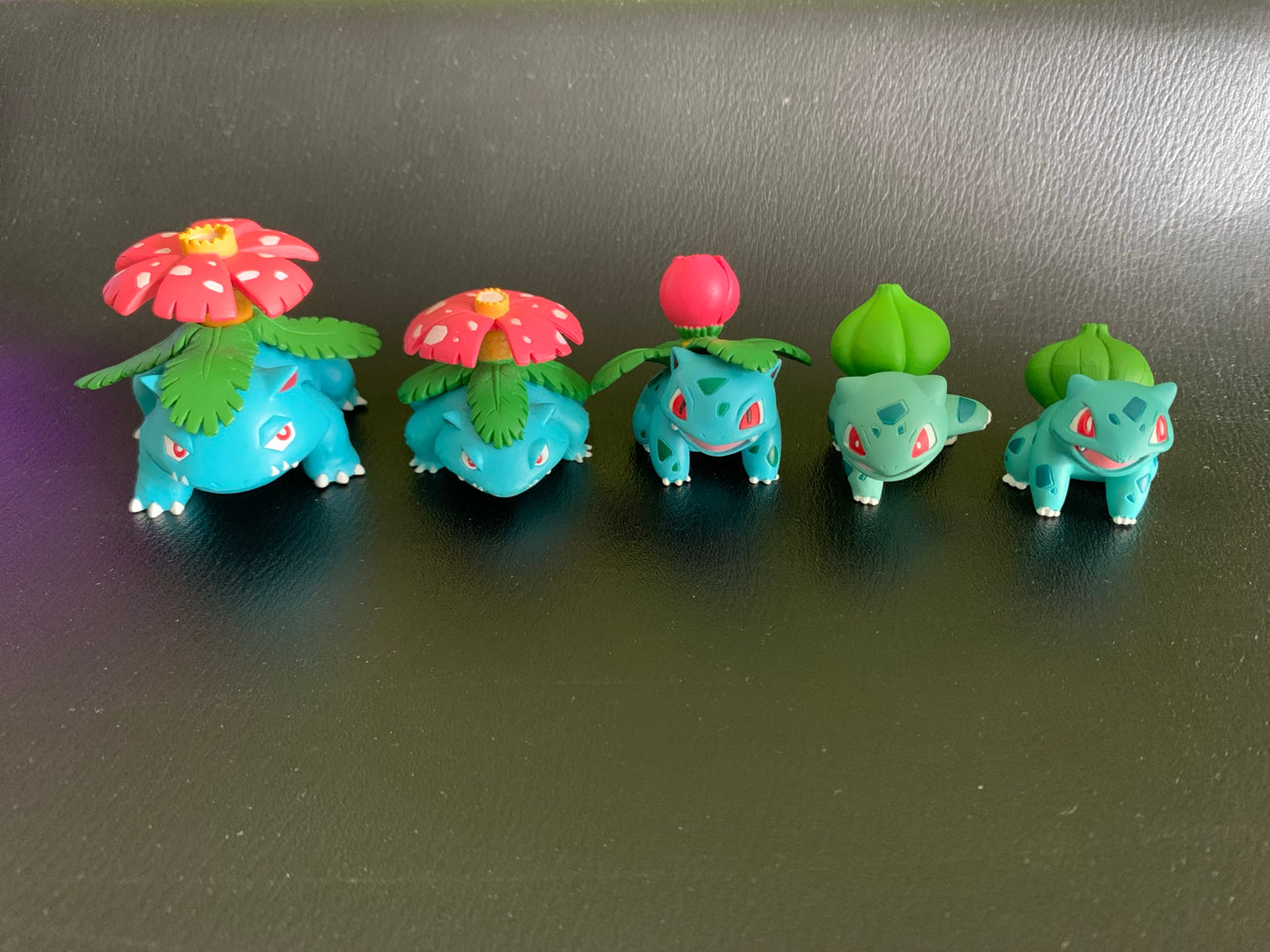 Figurine Tomy CGTSJ - Bulbizarre & Herbizarre & Florizarre