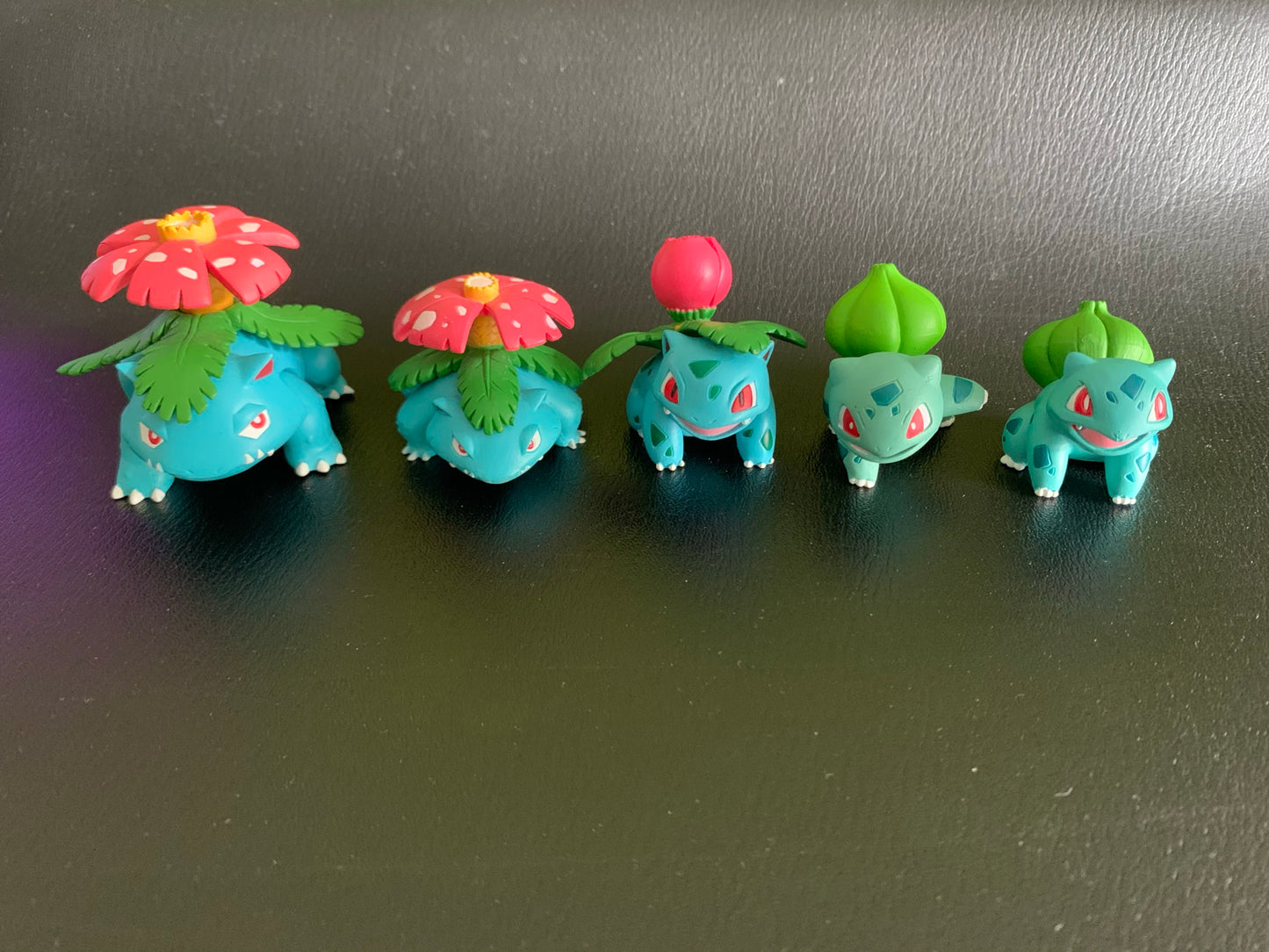 Figurine Tomy CGTSJ - Bulbizarre & Herbizarre & Florizarre