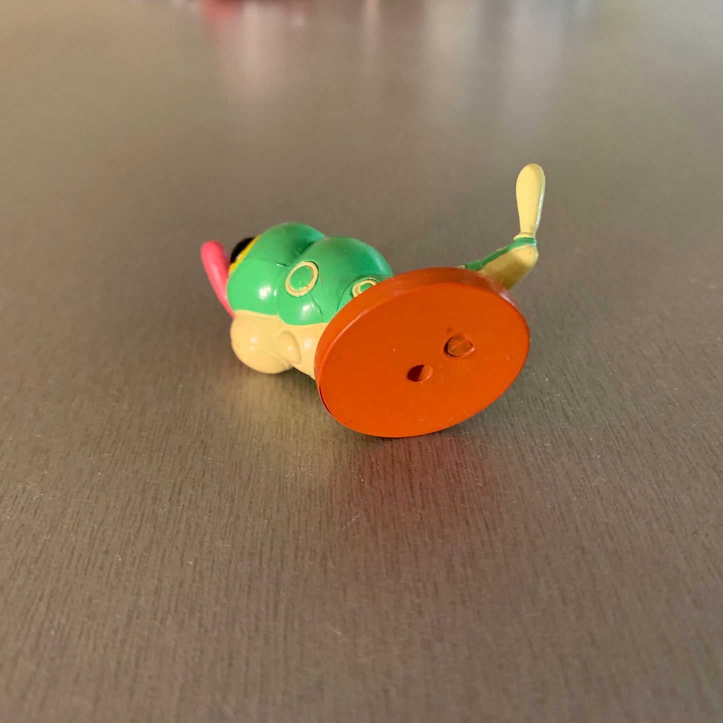 Figurine Tomy CGTSJ - Chenipan