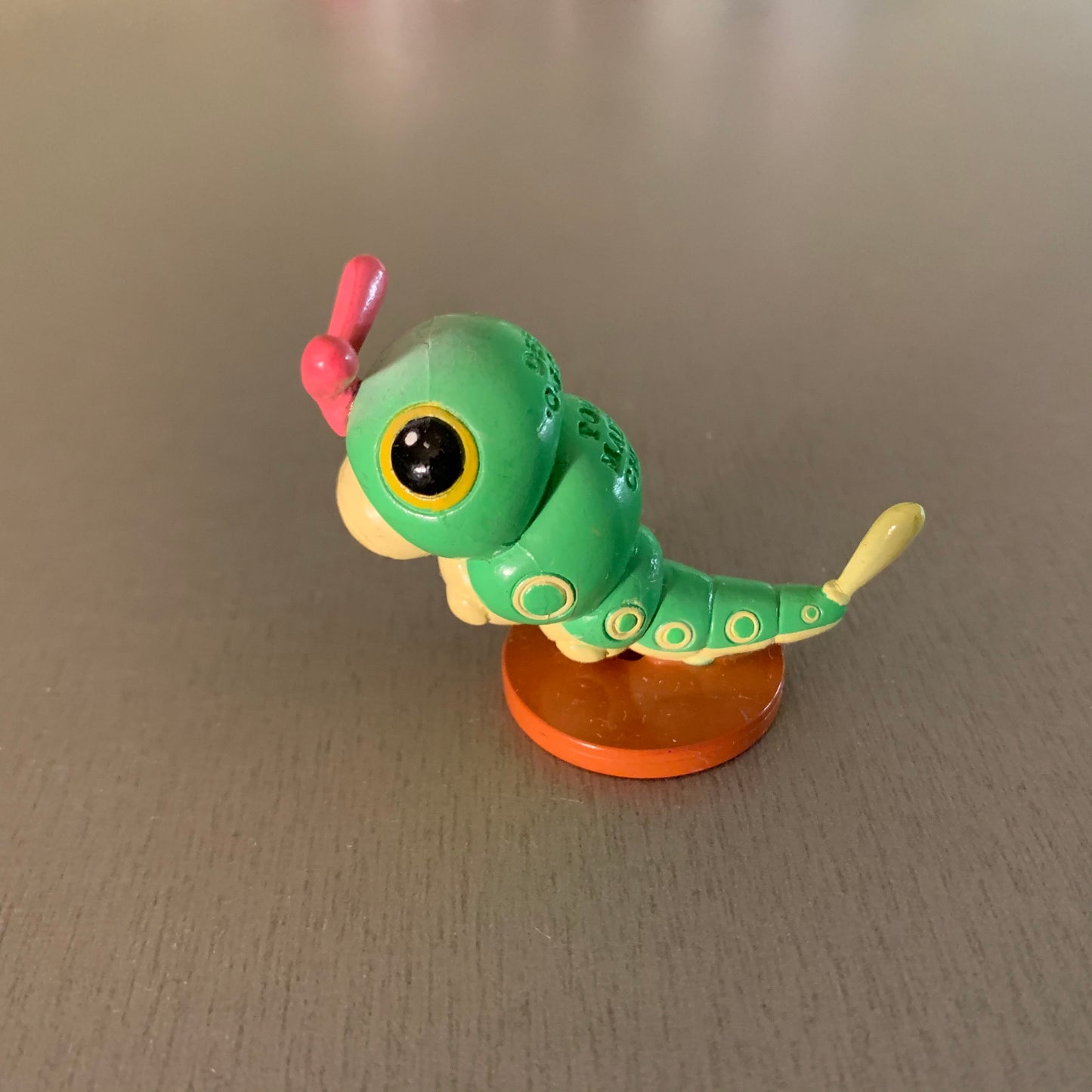 Figurine Tomy CGTSJ - Chenipan