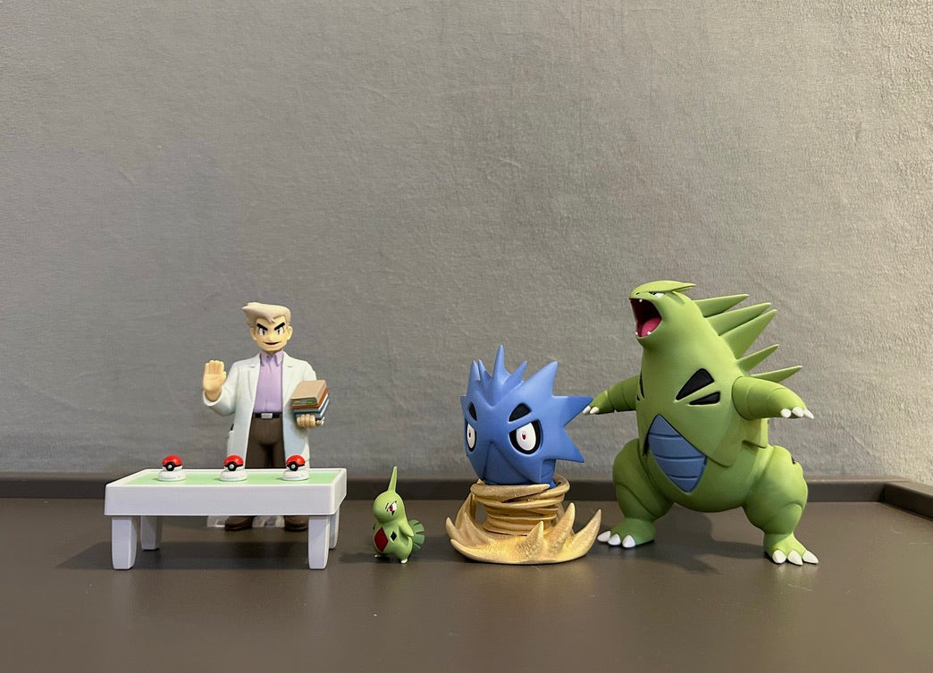 [IN STOCK] 1/20 Scale World Figure [FLF] - Larvitar & Pupitar & Tyranitar