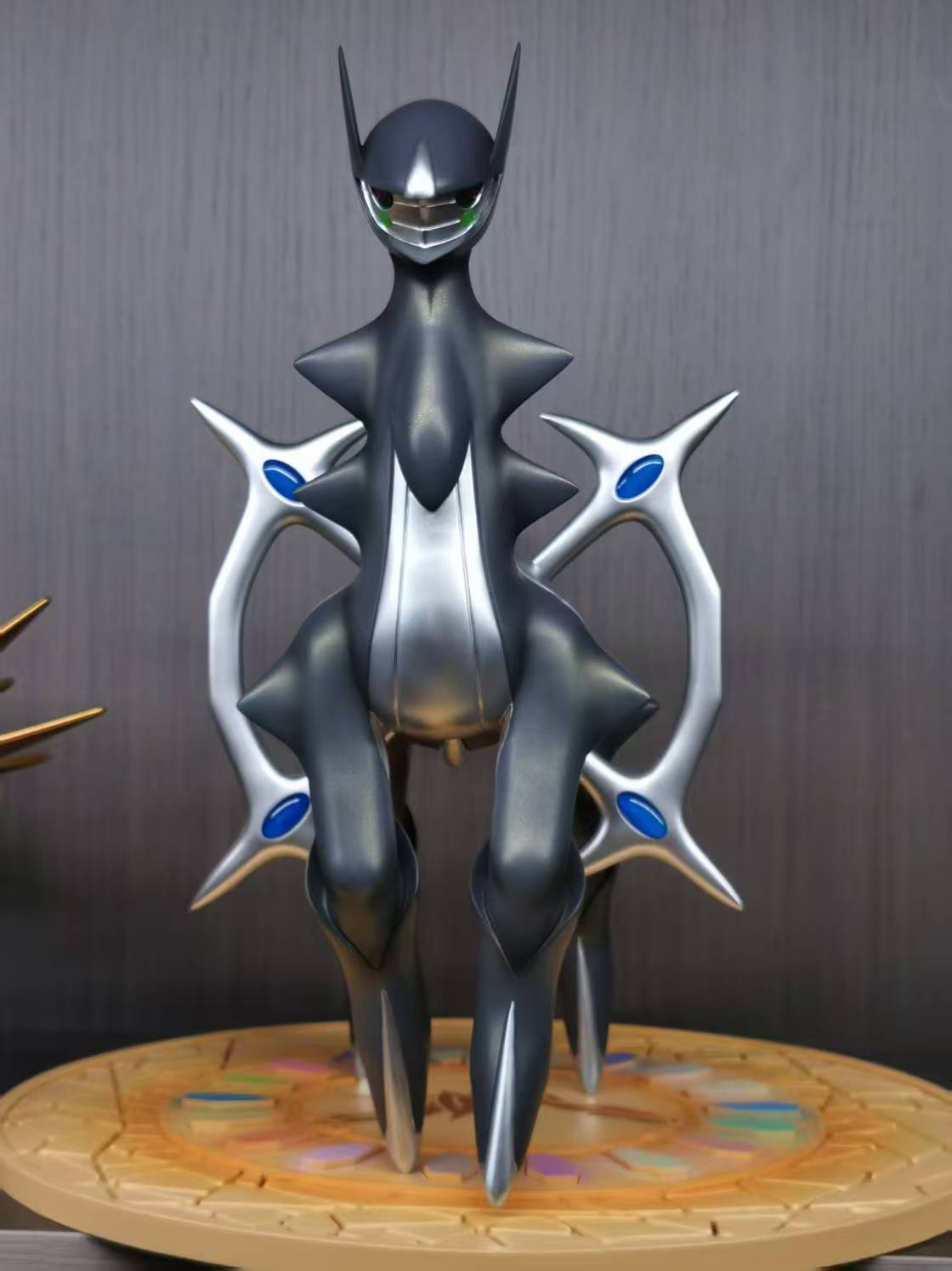 [IN STOCK] 1/10 Scale World Figure [LD] - Arceus