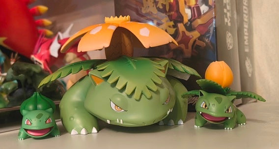 [IN STOCK] 1/20 Scale World Figure [POKEDEX MOMENT] - Bulbasaur & Ivysaur & Venusaur