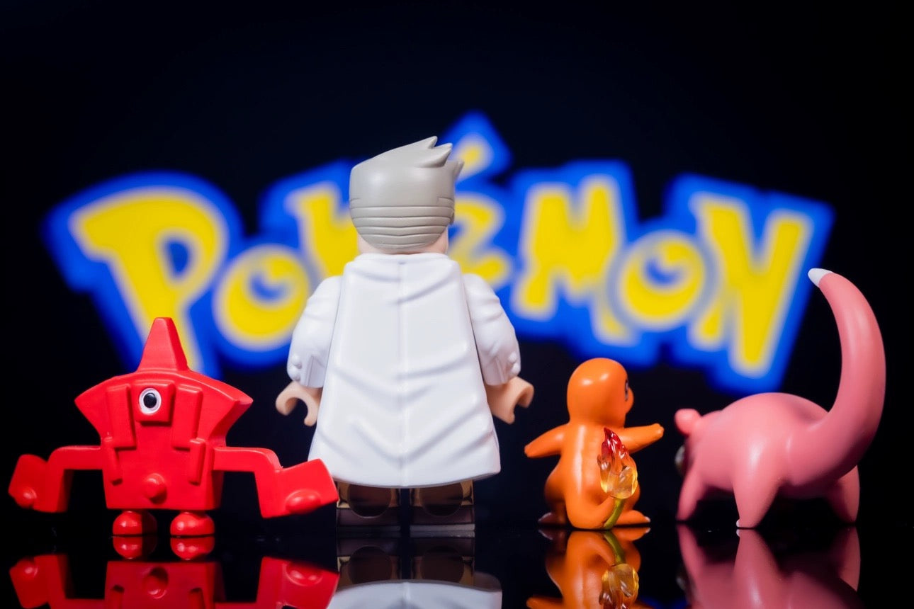 [IN STOCK] Pokémon Minifigure [Liberty Brick] - Professor Oak & Charmander & Slowpoke & Rotom Pokédex