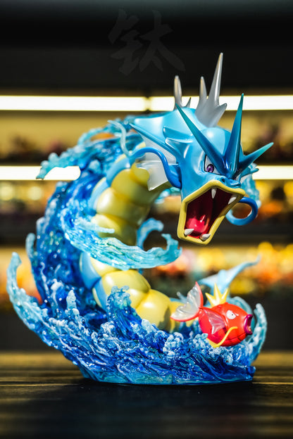 [IN STOCK] 1/20 Scale World Figure [PALLET TOWN] - Magikarp & Gyarados
