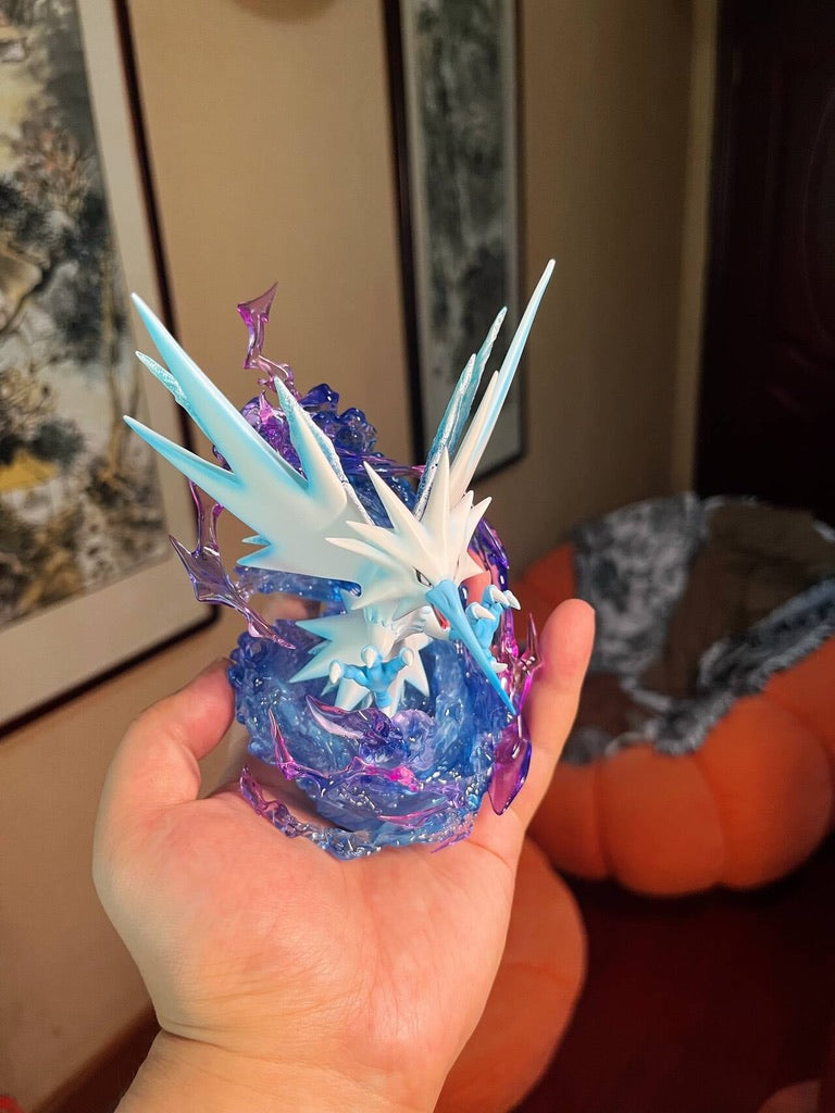 [IN STOCK] 1/20 Scale World Figure [PALLET TOWN] - Zapdos