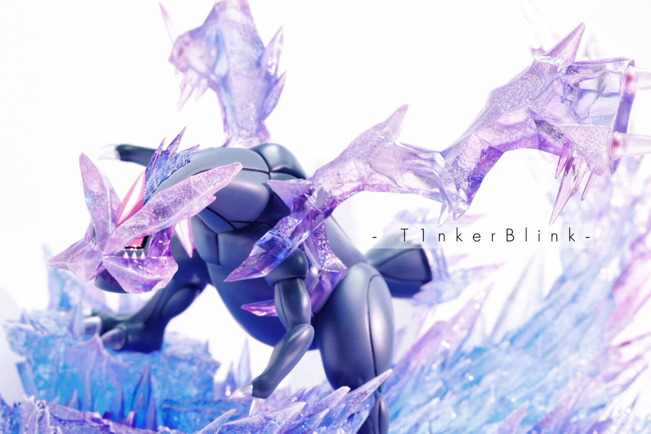 [IN STOCK] 1/20 Scale World Figure [PALLET TOWN] - Kyurem