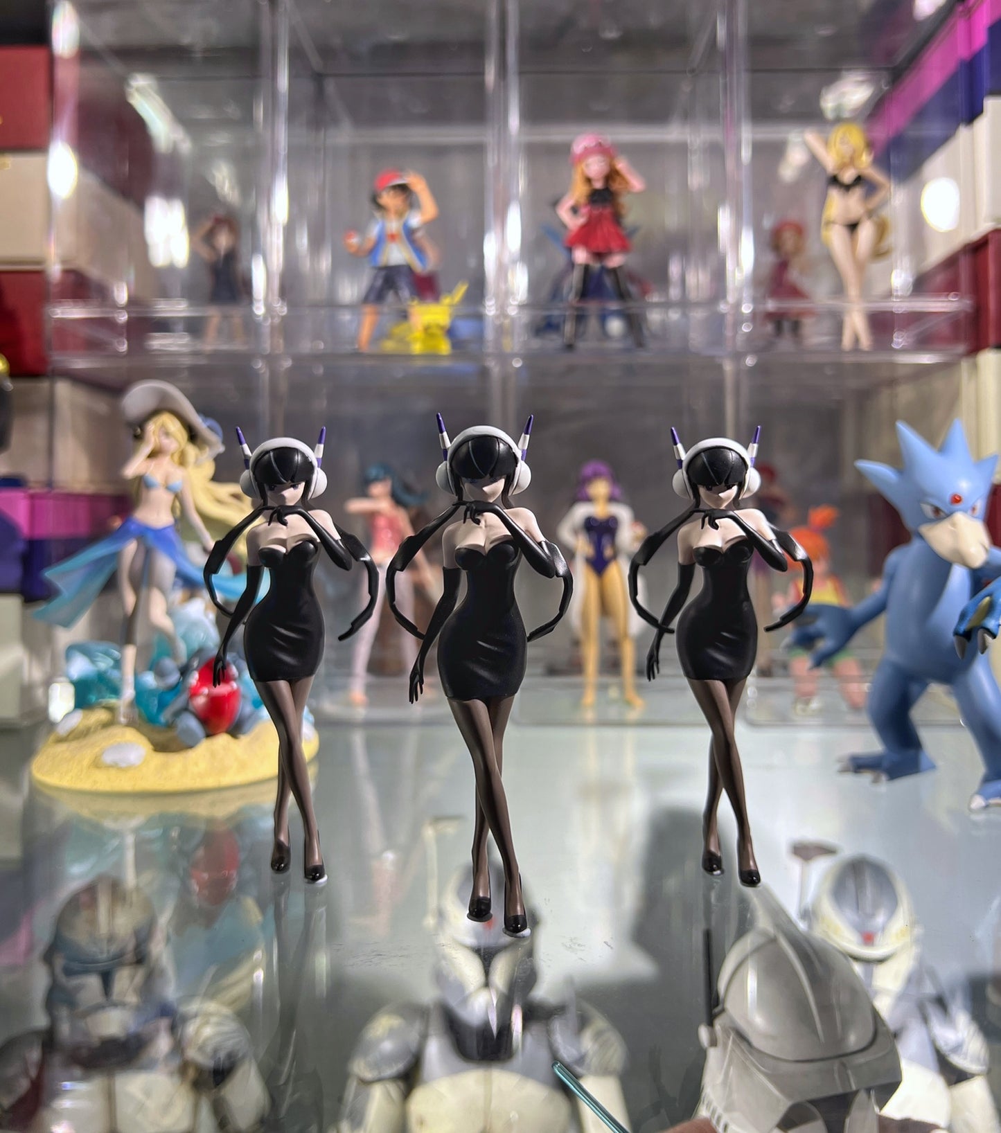 [IN STOCK] 1/20 Scale World Figure [TS] - Elesa & Emolga