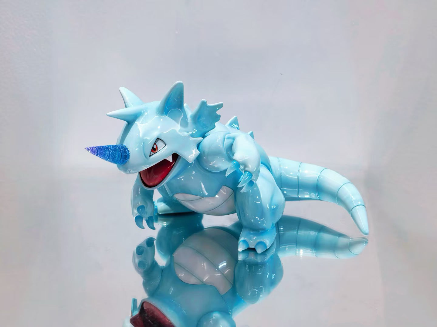 [IN STOCK] 1/20 Scale World Figure [HAPPY HOUSE] - Rhyhorn & Rhydon