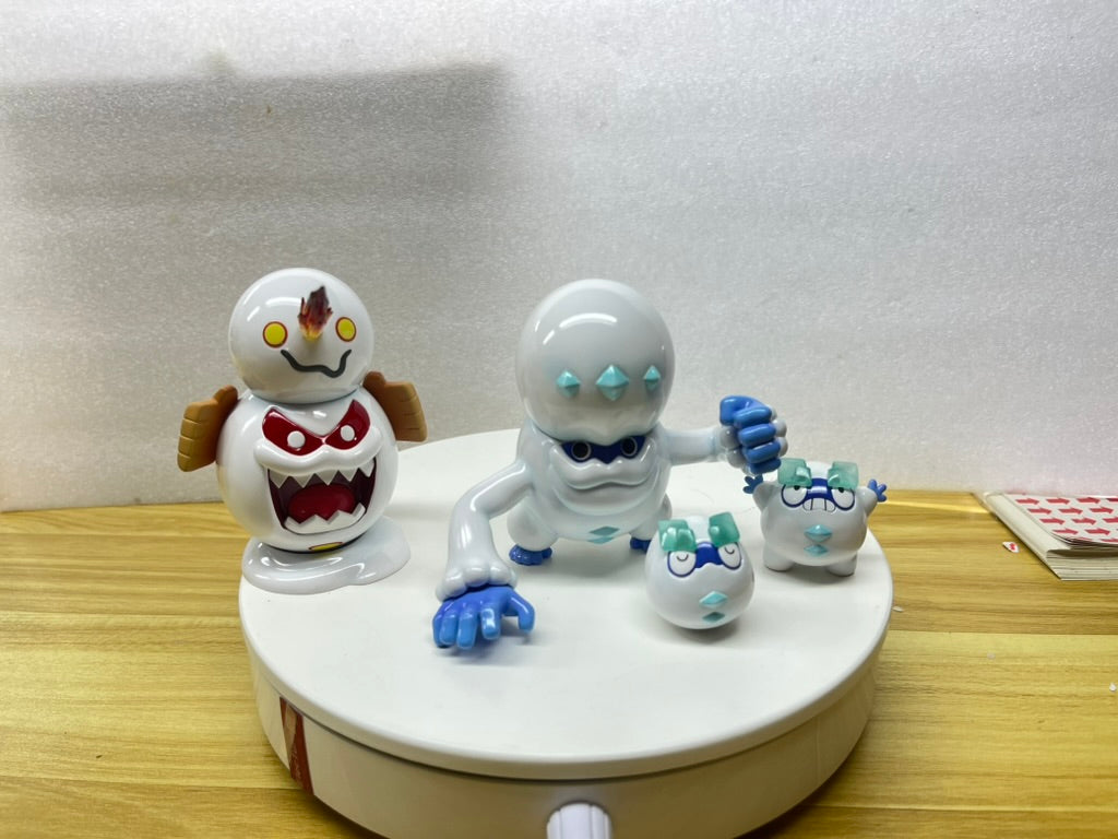 [IN STOCK] 1/20 Scale World Figure [EC] - Galarian Darumaka & Darmanitan