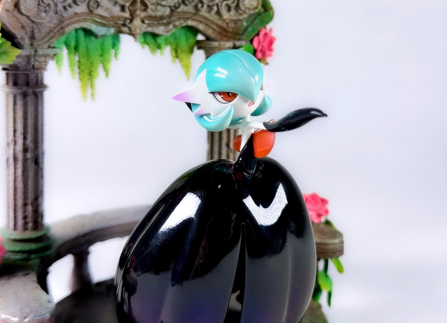 [IN STOCK] 1/20 Scale World Figure [DM] - Mega Gardevoir