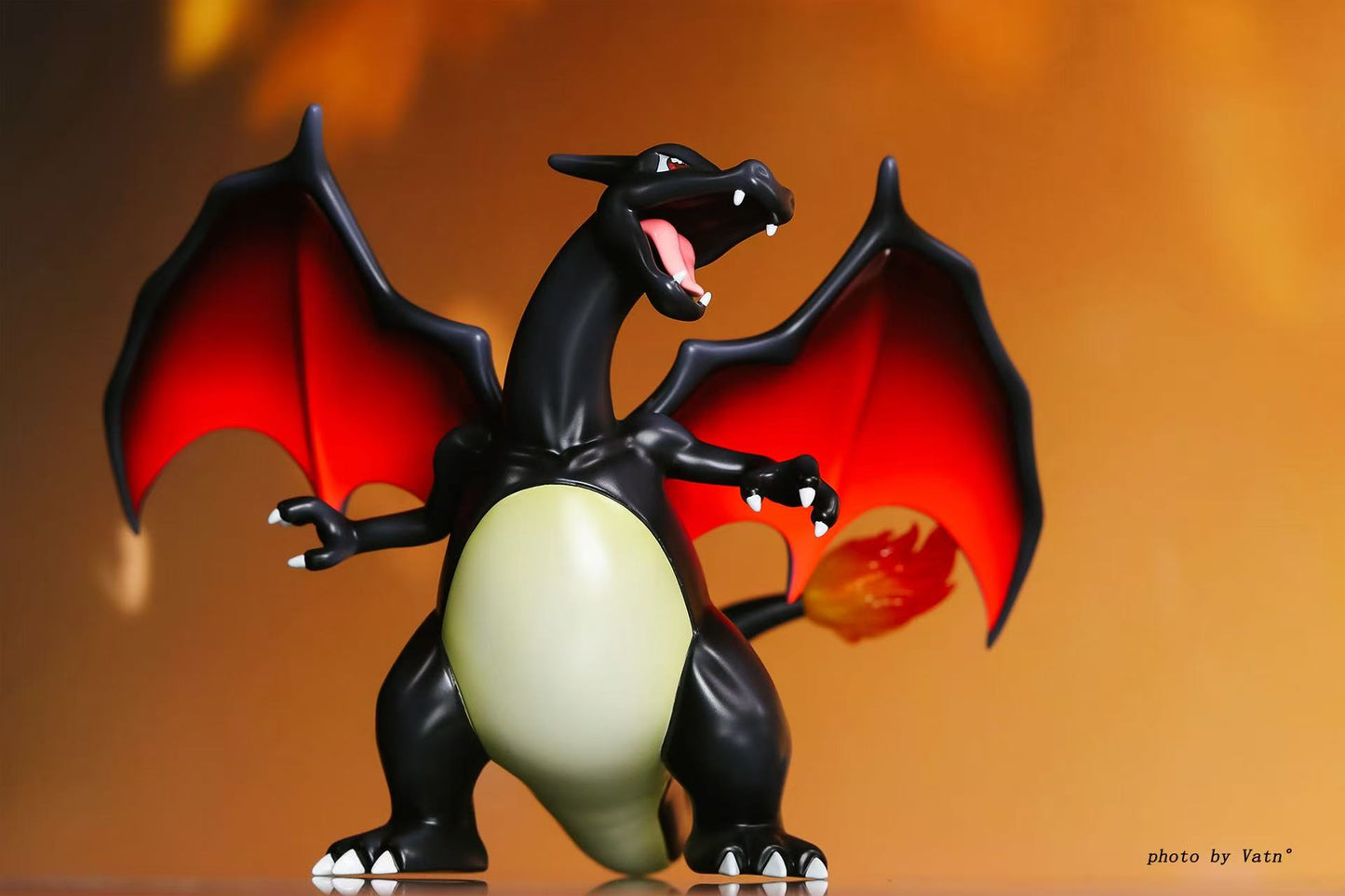 [IN STOCK] 1/20 Scale World Figure [LIMOUSINE] - Charmander & Charmeleon & Charizard