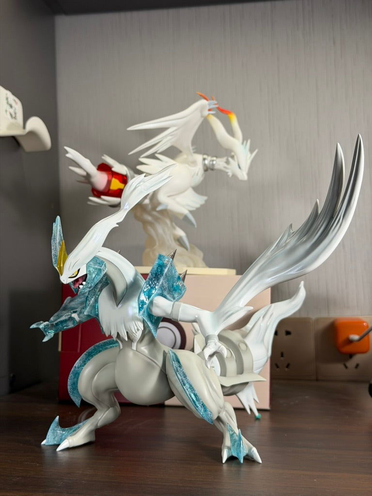 [IN STOCK] 1/20 Scale World Figure [WONDER] - Black Kyurem & White Kyurem