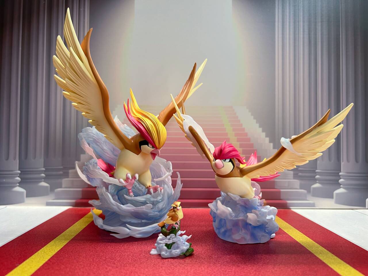 [IN STOCK] 1/20 Scale World Figure [PALLET TOWN] - Pidgey & Pidgeotto & Pidgeot