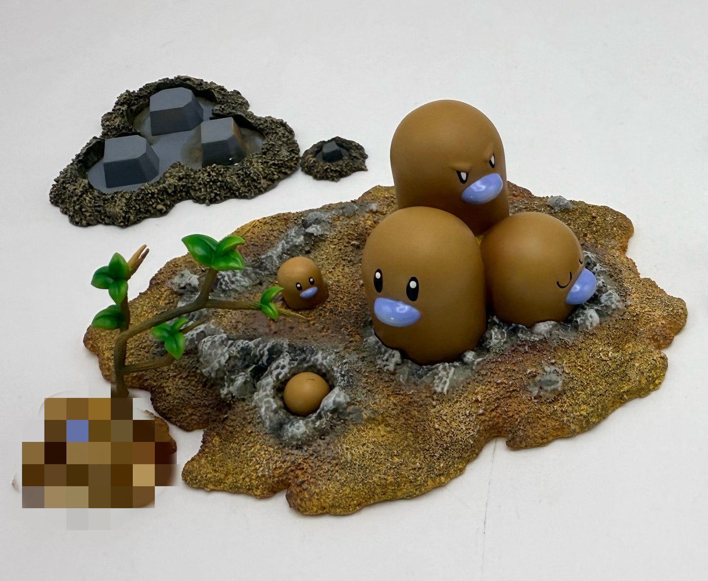 [PREORDER] 1/20 Scale World Figure [LIMOUSINE] - Diglett & Dugtrio