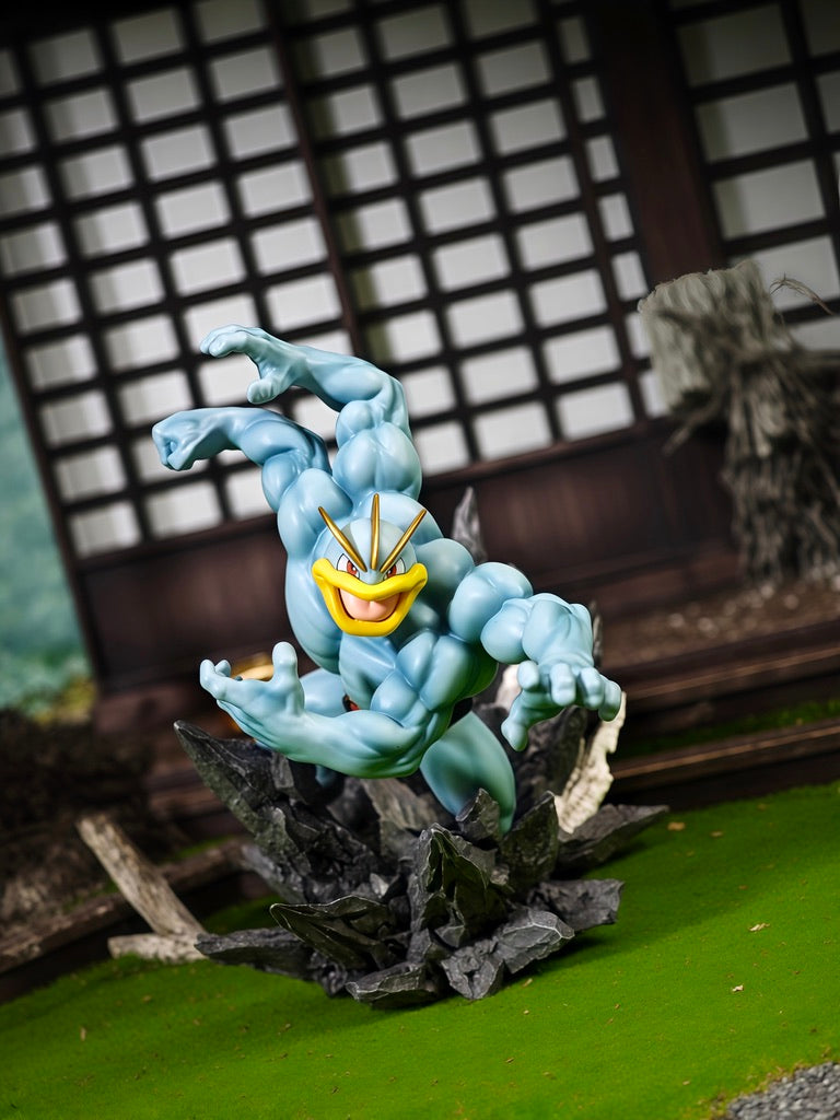 [IN STOCK] 1/20 Scale World Figure [PALLET TOWN] - Machop & Machoke & Machamp B