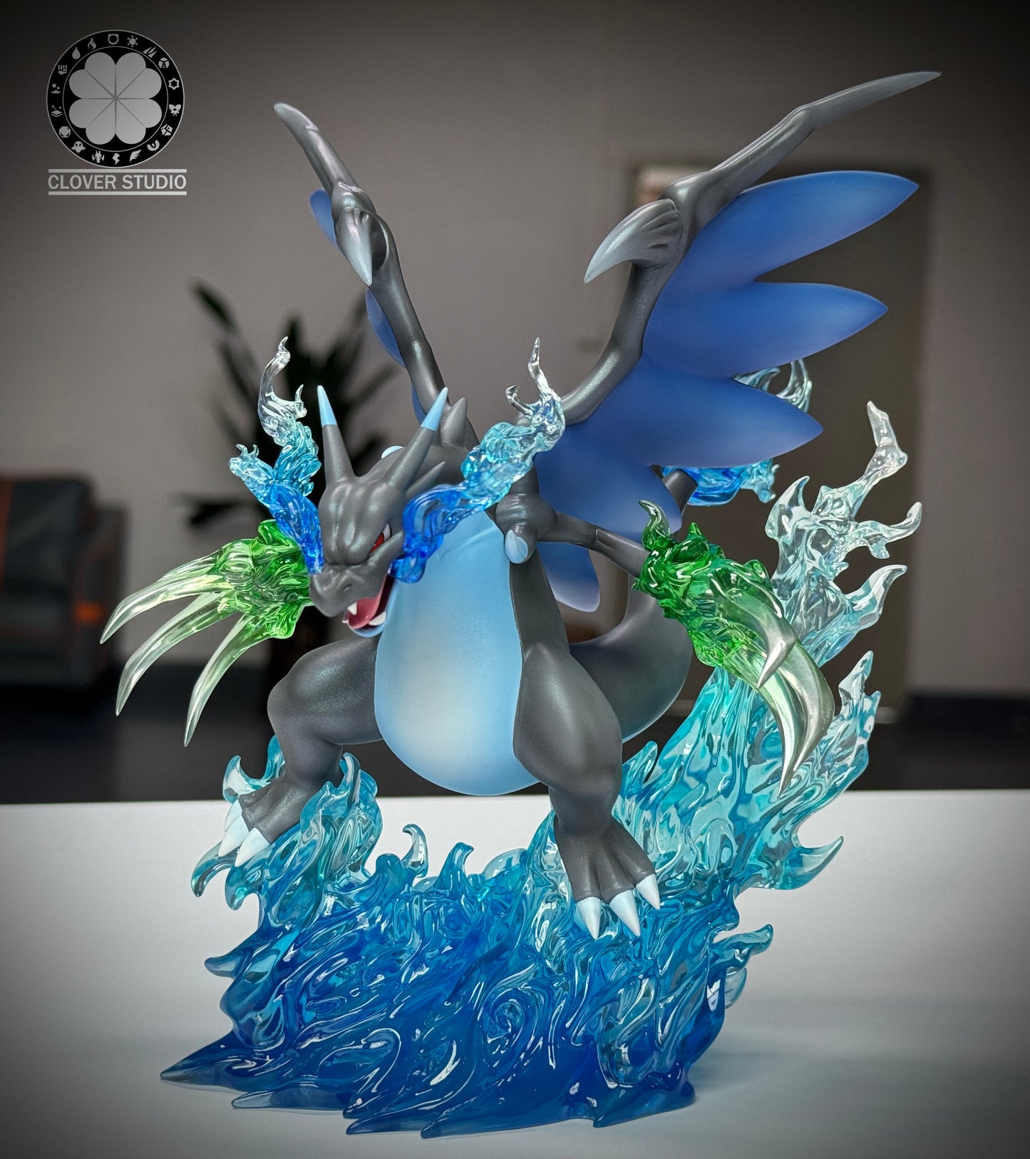 [PREORDER] 1/20 Scale World Figure [SYC] - Mega Charizard X