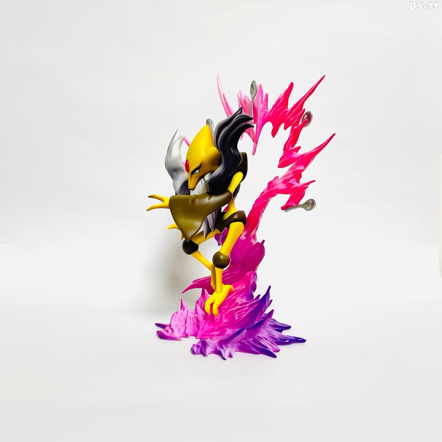[IN STOCK] 1/20 Scale World Figure [ROCKY HELMET] - Mega Alakazam