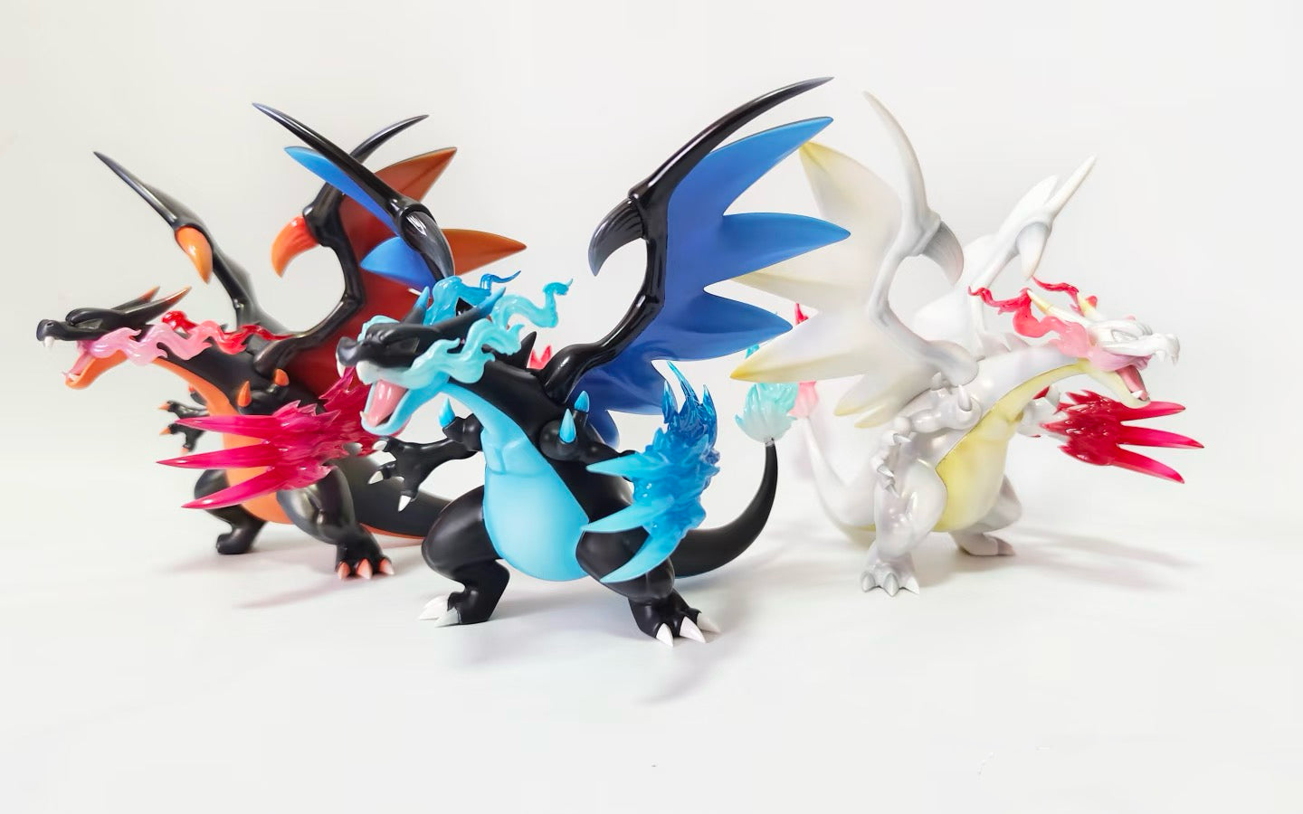 [IN STOCK] 1/20 Scale World Figure [DRAGON VALLEY] - Mega Charizard X