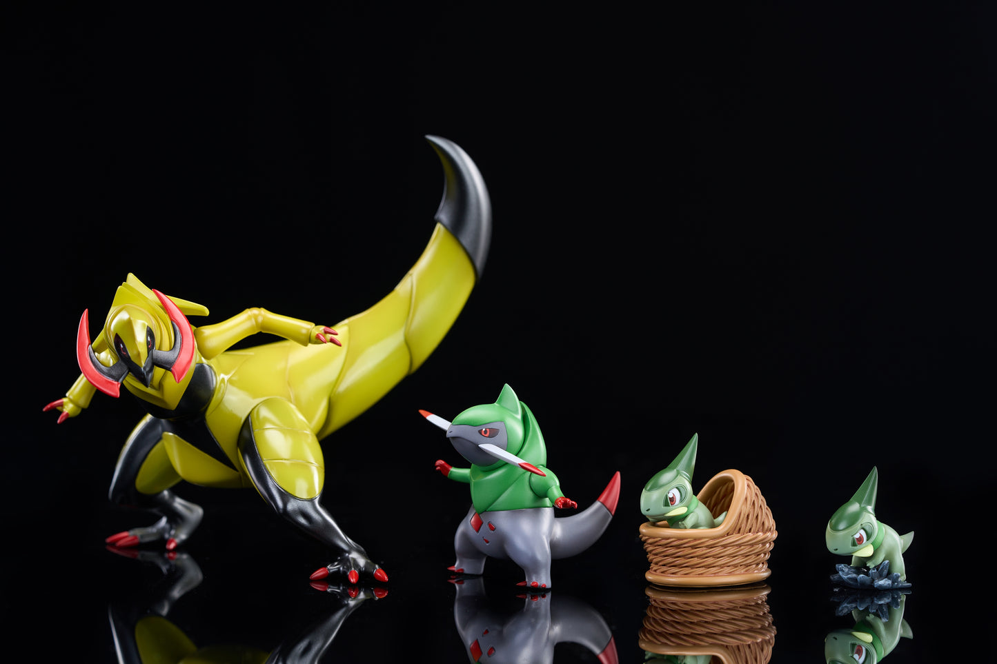 [IN STOCK] 1/20 Scale World Figure [CP] - Axew & Fraxure & Haxorus