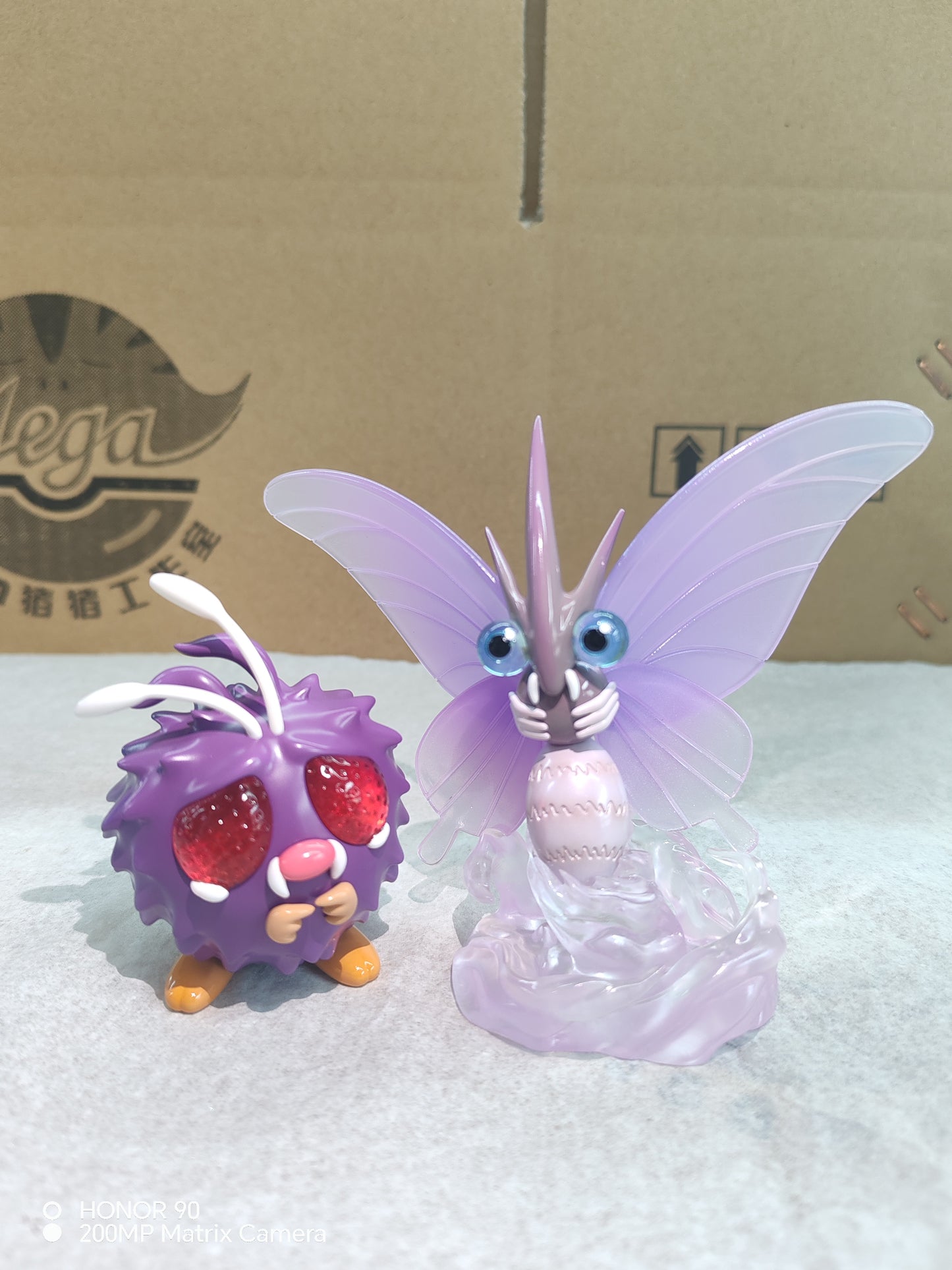 [IN STOCK] 1/20 Scale World Figure [MEGAZZ] - Venonat & Venomoth