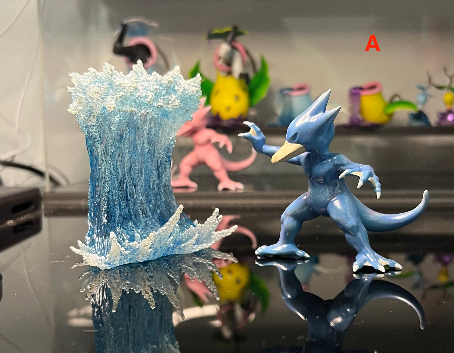 [PREORDER] 1/20 Scale World Figure [PENCIL] - Golduck