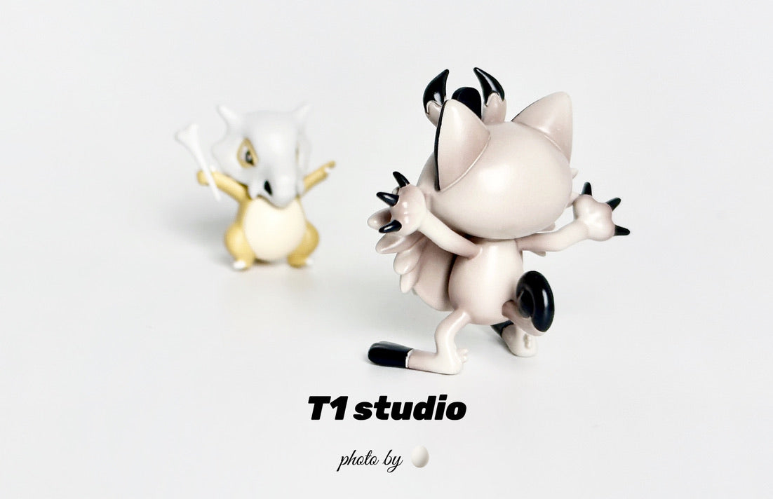 [IN STOCK] 1/20 Scale World Figure [T1] - Galarian Meowth & Perrserker