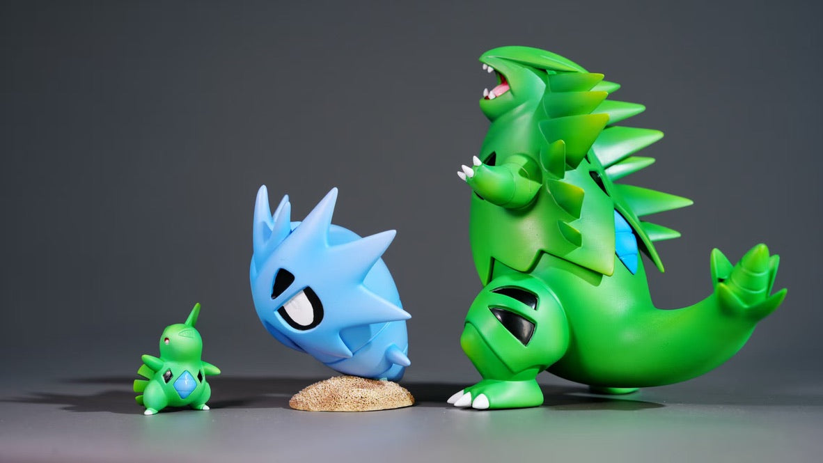 [PREORDER] 1/20 Scale World Figure [MN] - Larvitar & Pupitar & Tyranitar