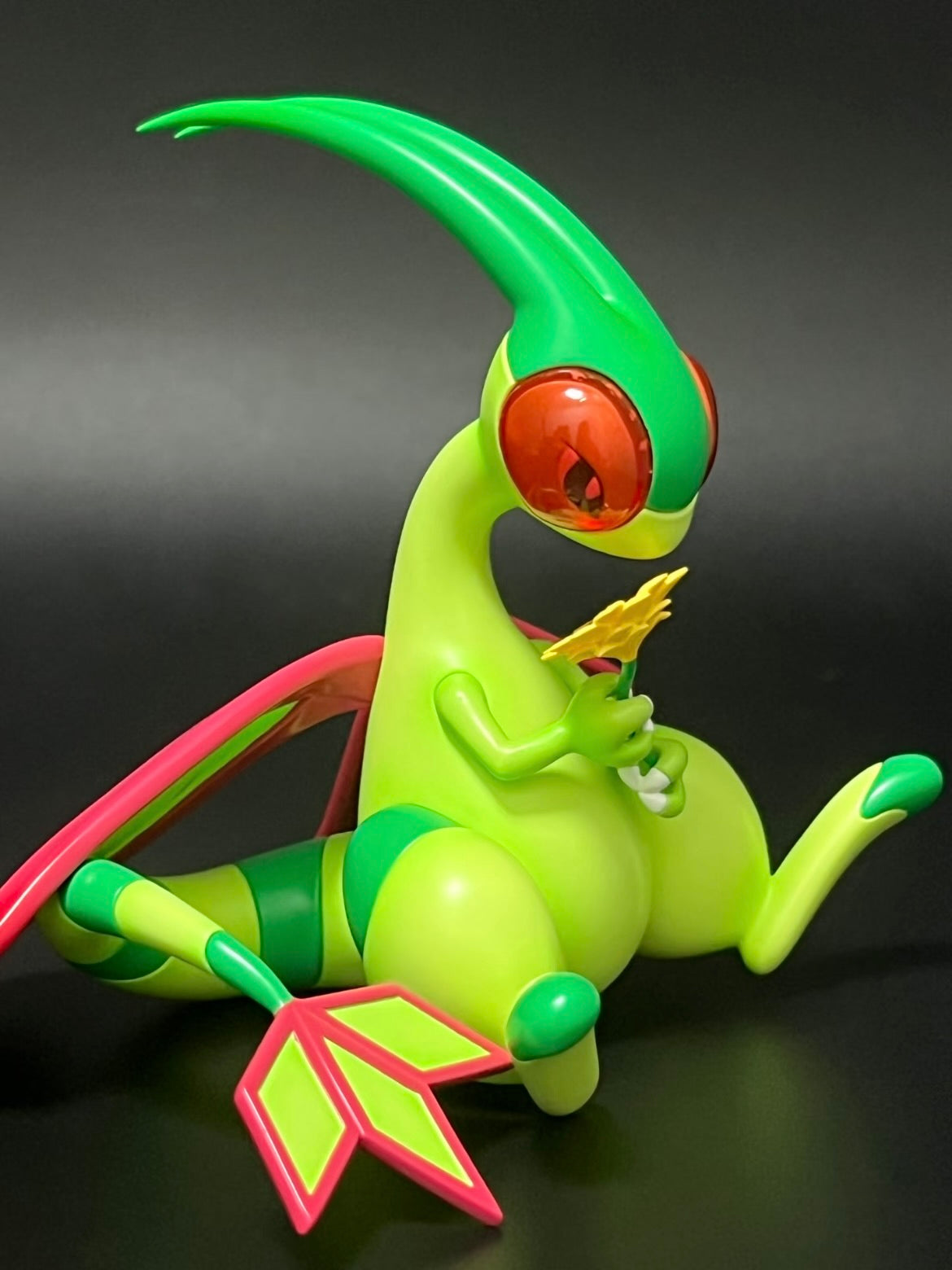 [IN STOCK] 1/20 Scale World Figure [UU] - Flygon