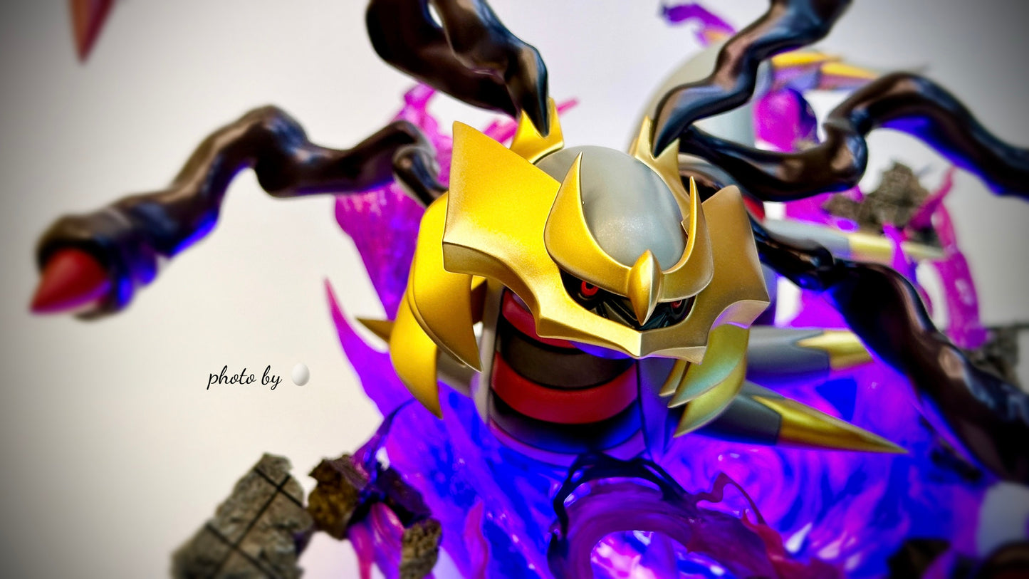 [IN STOCK] 1/20 Scale World Figure [PALLET TOWN] - Giratina (Origin Forme)