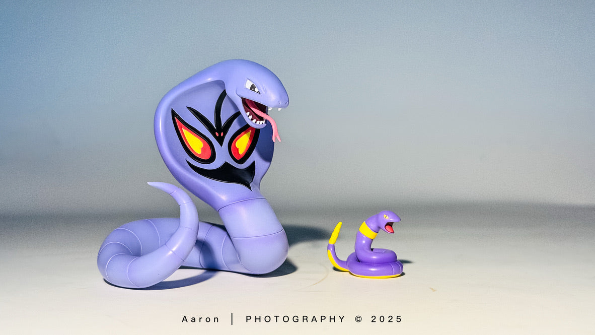 [IN STOCK] 1/20 Scale World Figure [VS] - Ekans & Arbok