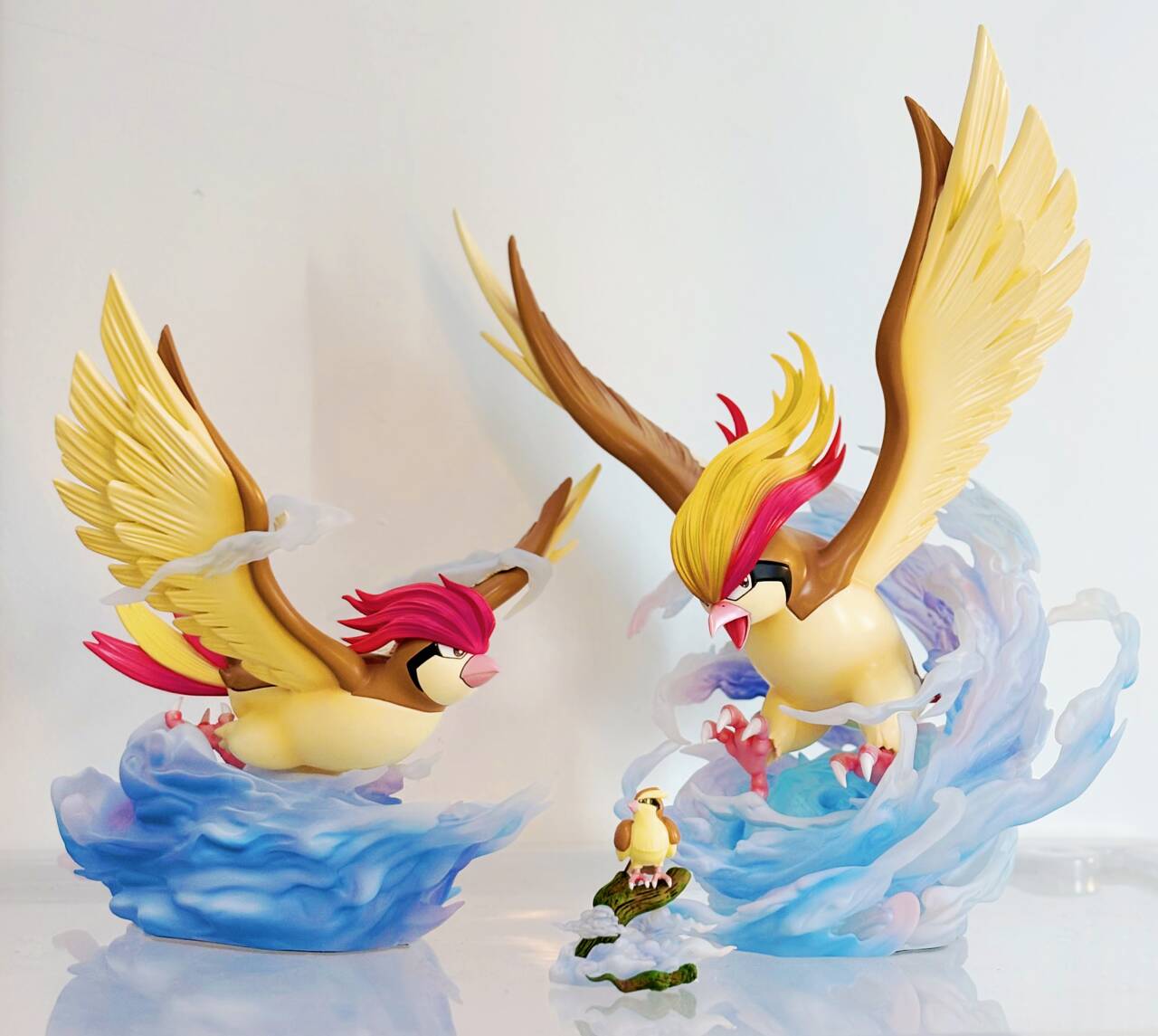 [IN STOCK] 1/20 Scale World Figure [PALLET TOWN] - Pidgey & Pidgeotto & Pidgeot