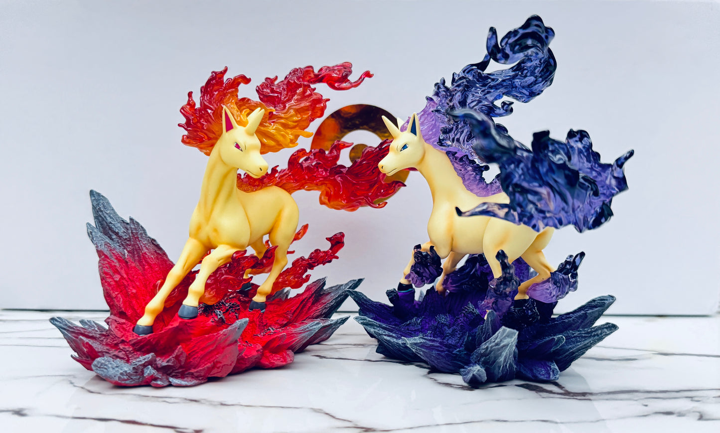 [IN STOCK] 1/20 Scale World Figure [PALLET TOWN] - Ponyta & Rapidash