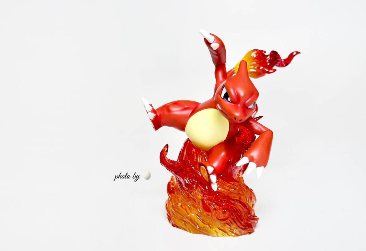 [IN STOCK] 1/20 Scale World Figure [PALLET TOWN] - Charmander & Charmeleon & Charizard