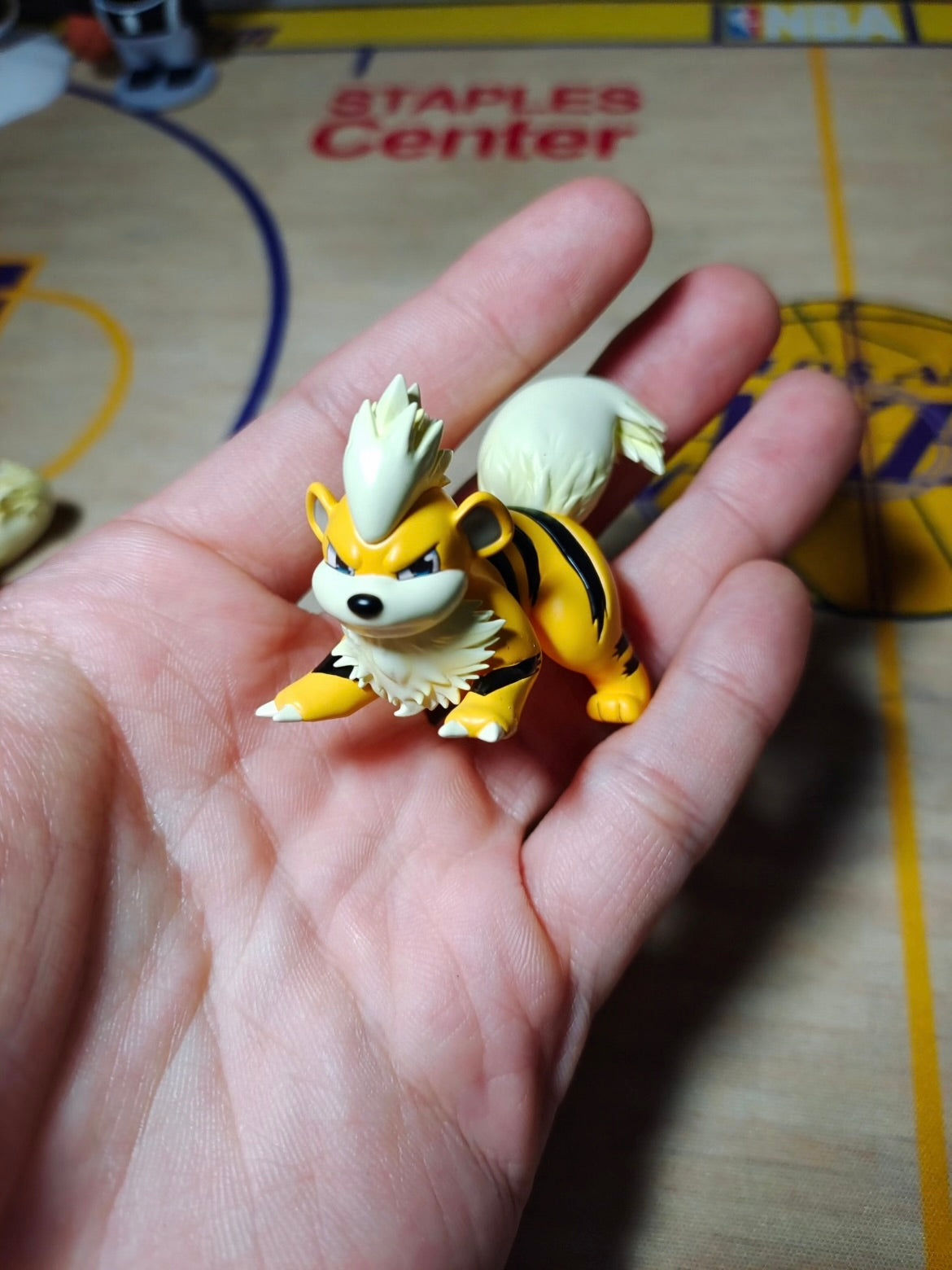 [IN STOCK] 1/20 Scale World Figure [PALLET TOWN] - Growlithe & Arcanine