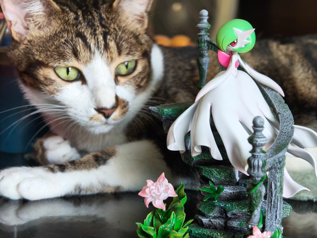 [IN STOCK] 1/20 Scale World Figure [PALLET TOWN] - Mega Gardevoir & Mega Gallade