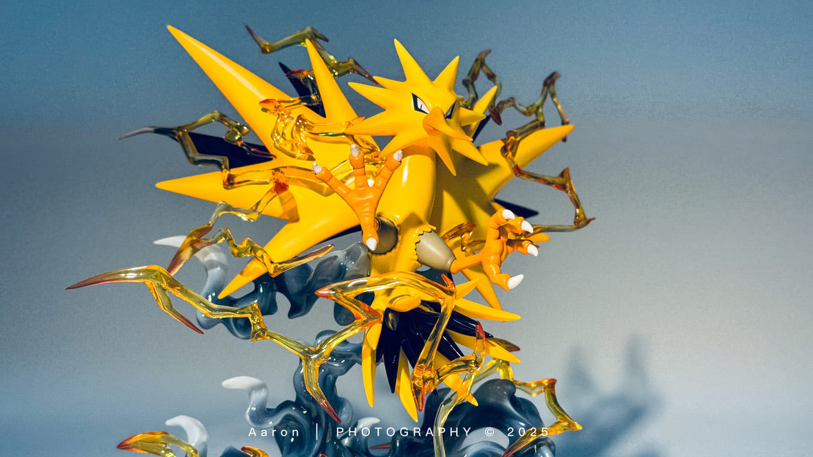 [IN STOCK] 1/20 Scale World Figure [LIMOUSINE] - Zapdos