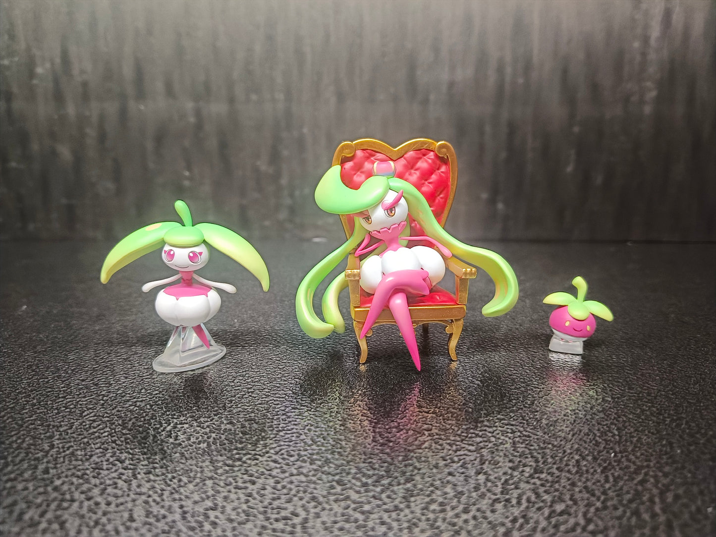 [IN STOCK] 1/20 Scale World Figure [TJZZJ] - Bounsweet & Steenee & Tsareena