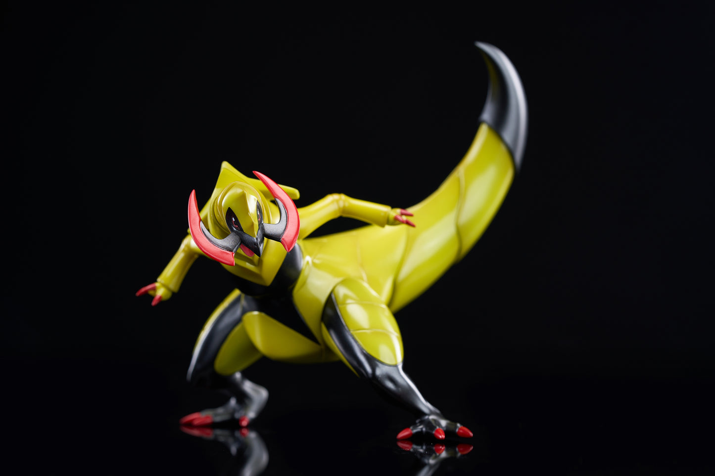 [IN STOCK] 1/20 Scale World Figure [CP] - Axew & Fraxure & Haxorus