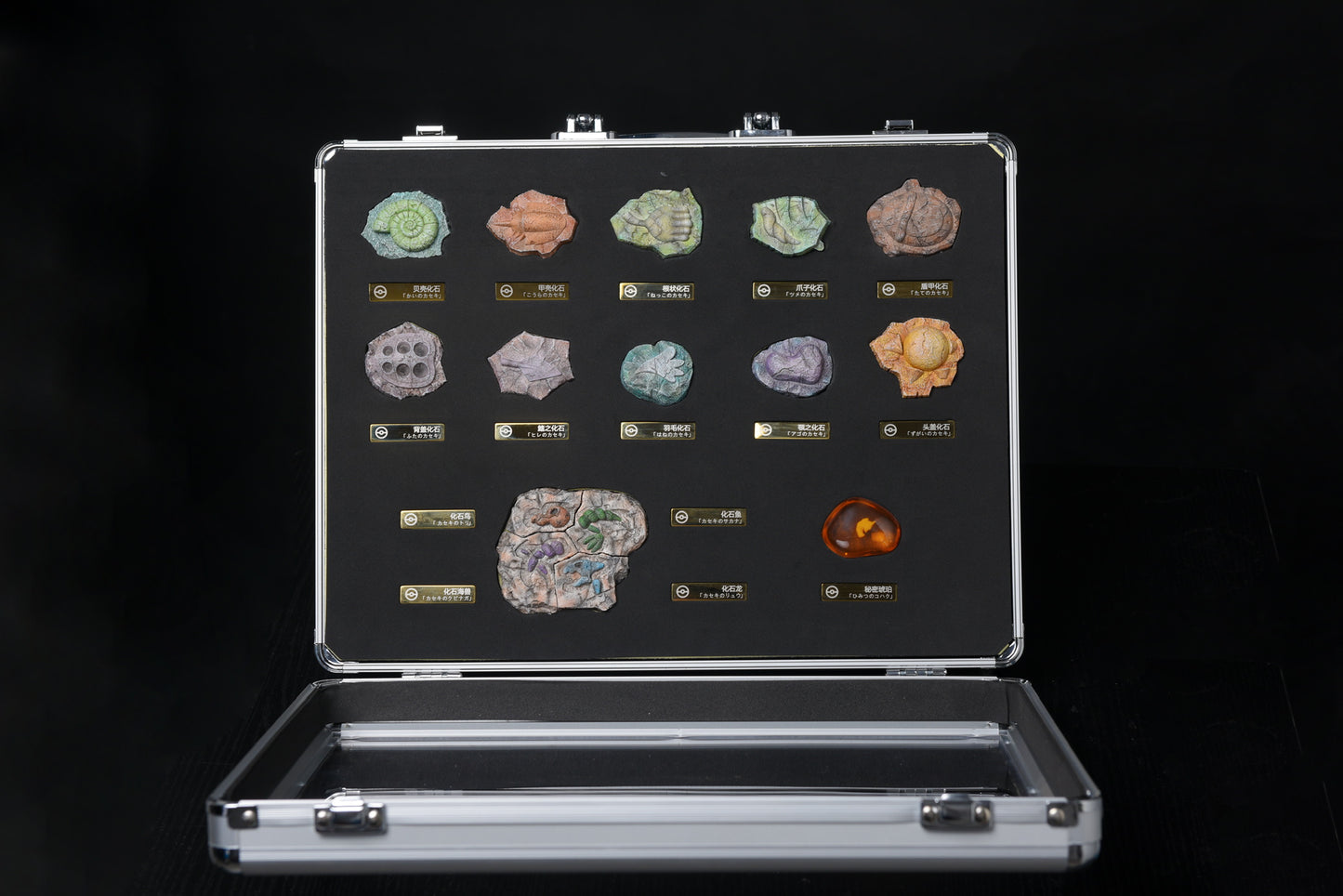 [PREORDER] 1/3 Scale Accessories [THE] - Pokémon Fossils