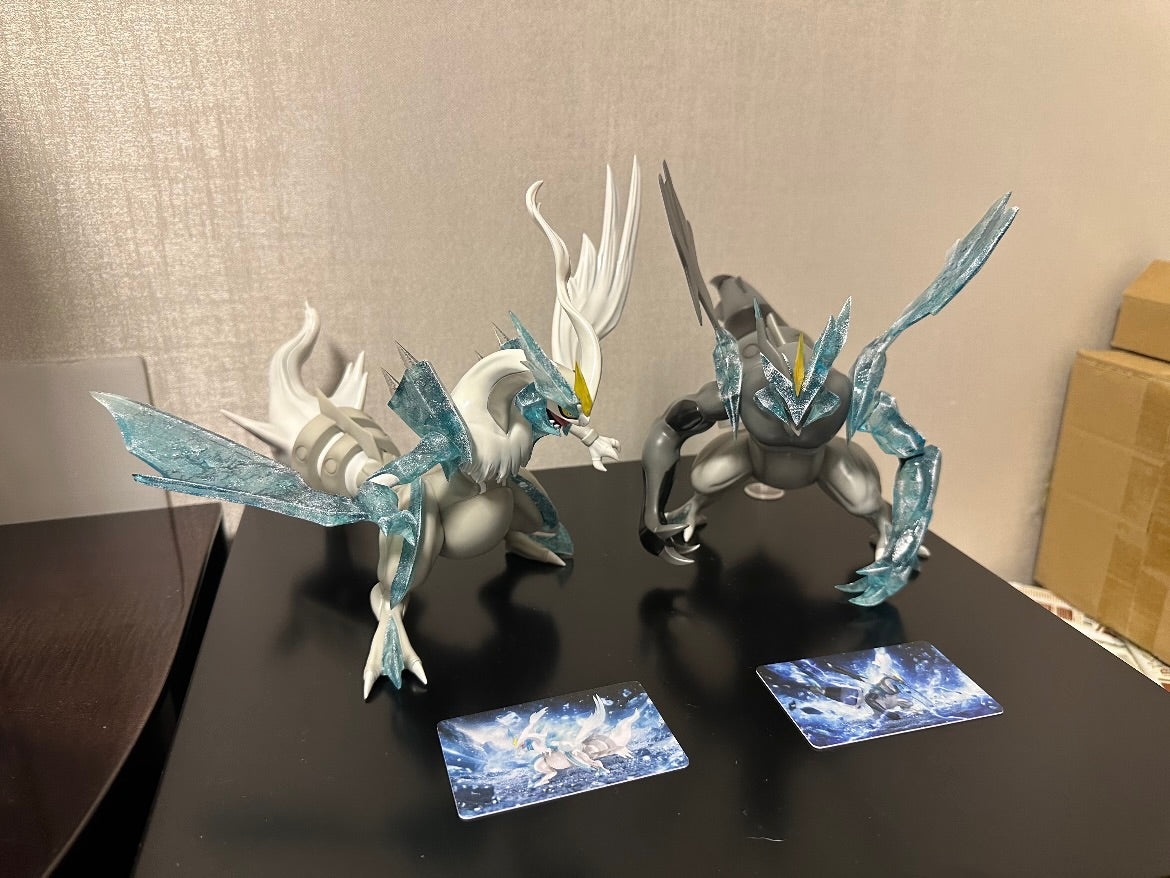 [IN STOCK] 1/20 Scale World Figure [WONDER] - Black Kyurem & White Kyurem