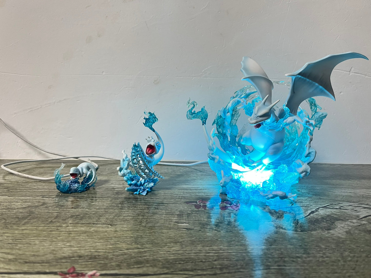 [IN STOCK] 1/20 Scale World Figure [DAIDAI] - Charmander & Charmeleon & Charizard - Snow